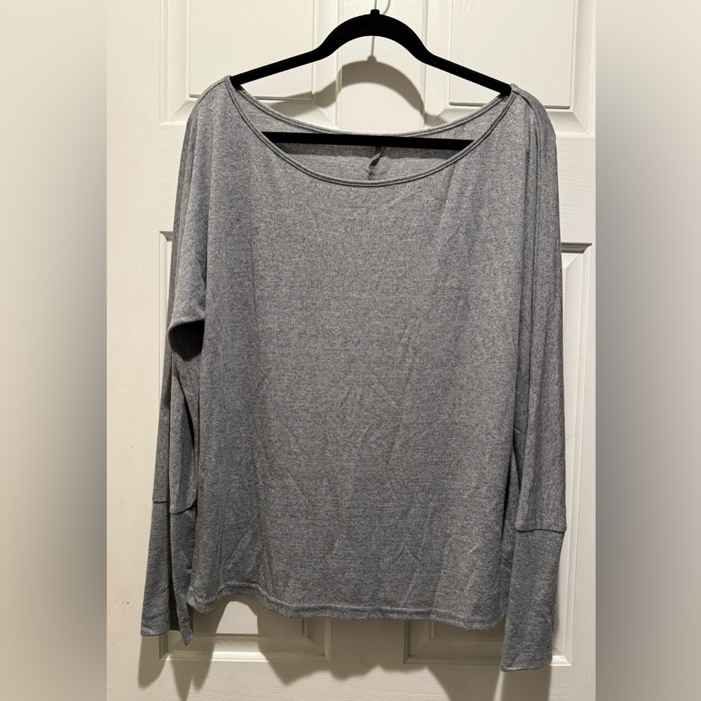Unbranded long sleeve top size large